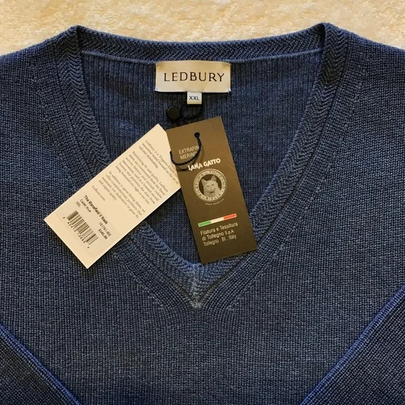 NWT Ledbury M XXL Marshfield v-neck extra fine merino wool sweater in Cadet Blue